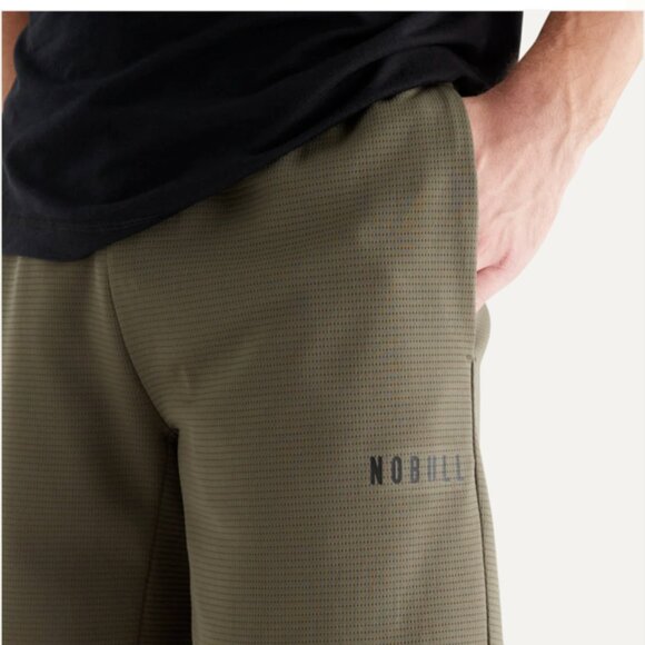 NWT NOBULL Men's Army Green Textured Knit Shorts (7 inch) - Picture 7 of 11